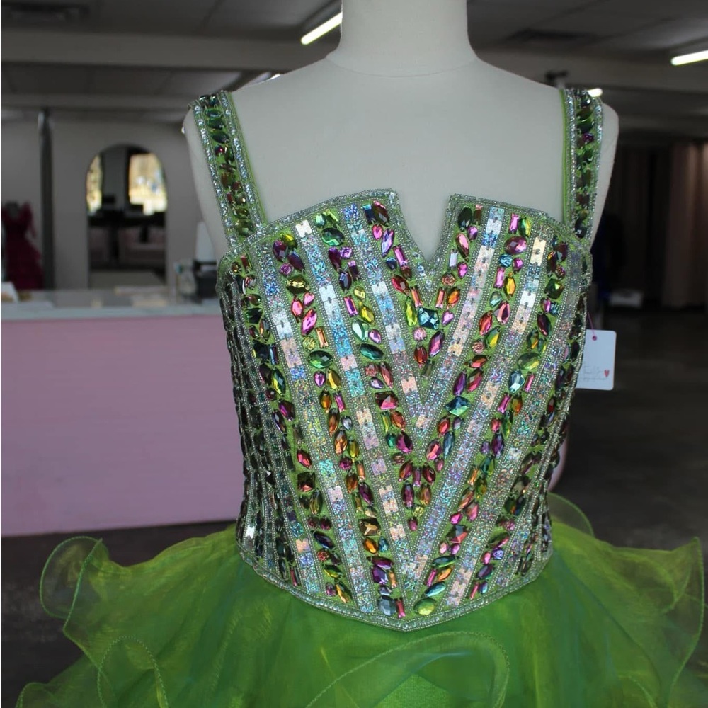 Vibrant Green Ruffled Gown - Picture 2 of 2